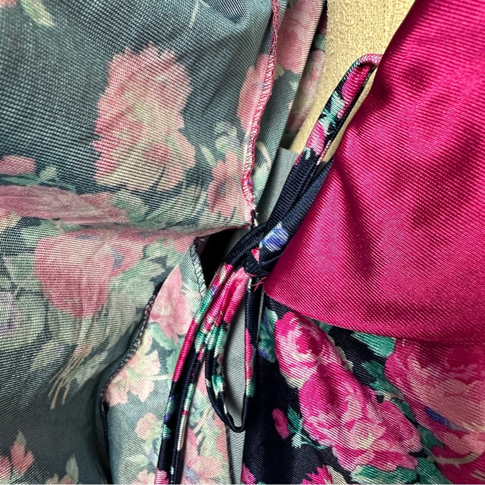 Vintage Floral Robe - Picture 3 of 7